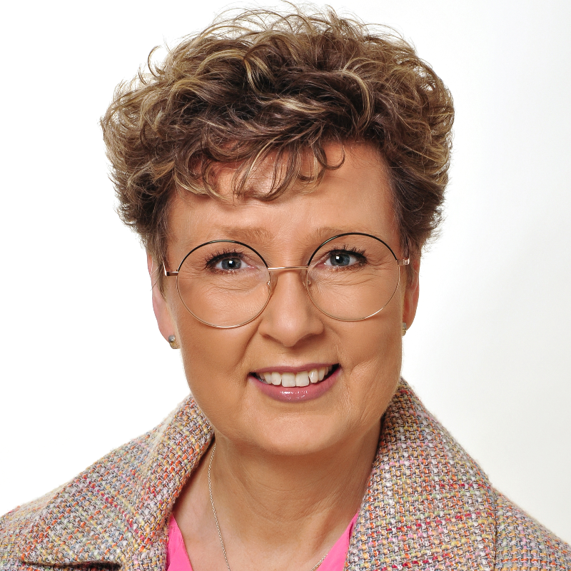  Petra Wiegand